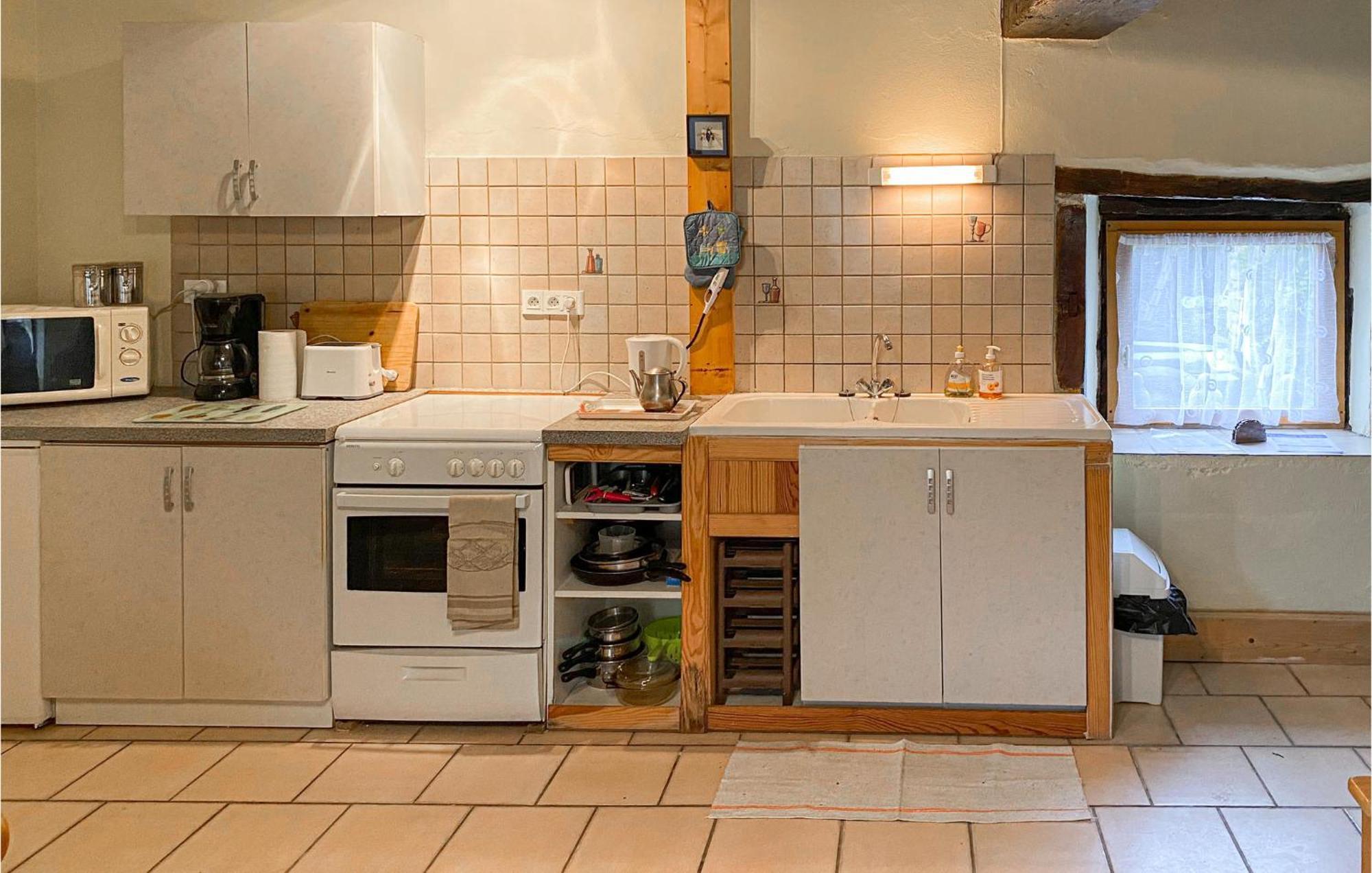 1 Bedroom Nice Home In Saint Martin Le Mault Exterior photo